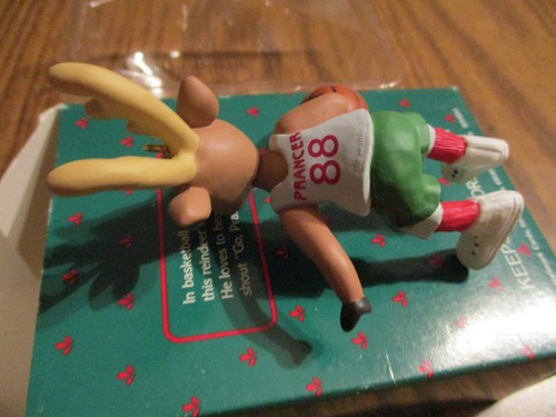 Hallmark - De colección 1988 - Reindeer Champs Baloncesto "PRANCER"" Adorno de Navidad - Imagen 6 de 8