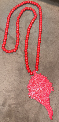 WOODEN BEADED NECKLACE W/TIGER PENDANT RED