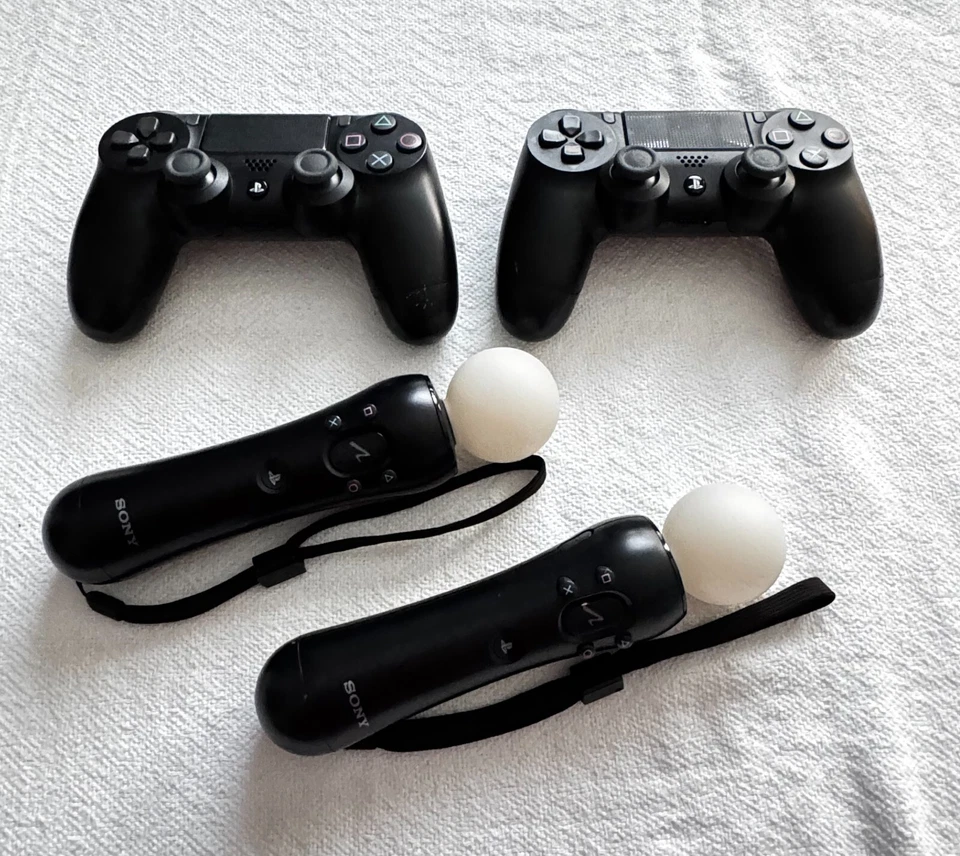 Sony PlayStation 4 , Games, motion controller, camera, display stand and more - Image 4 of 4