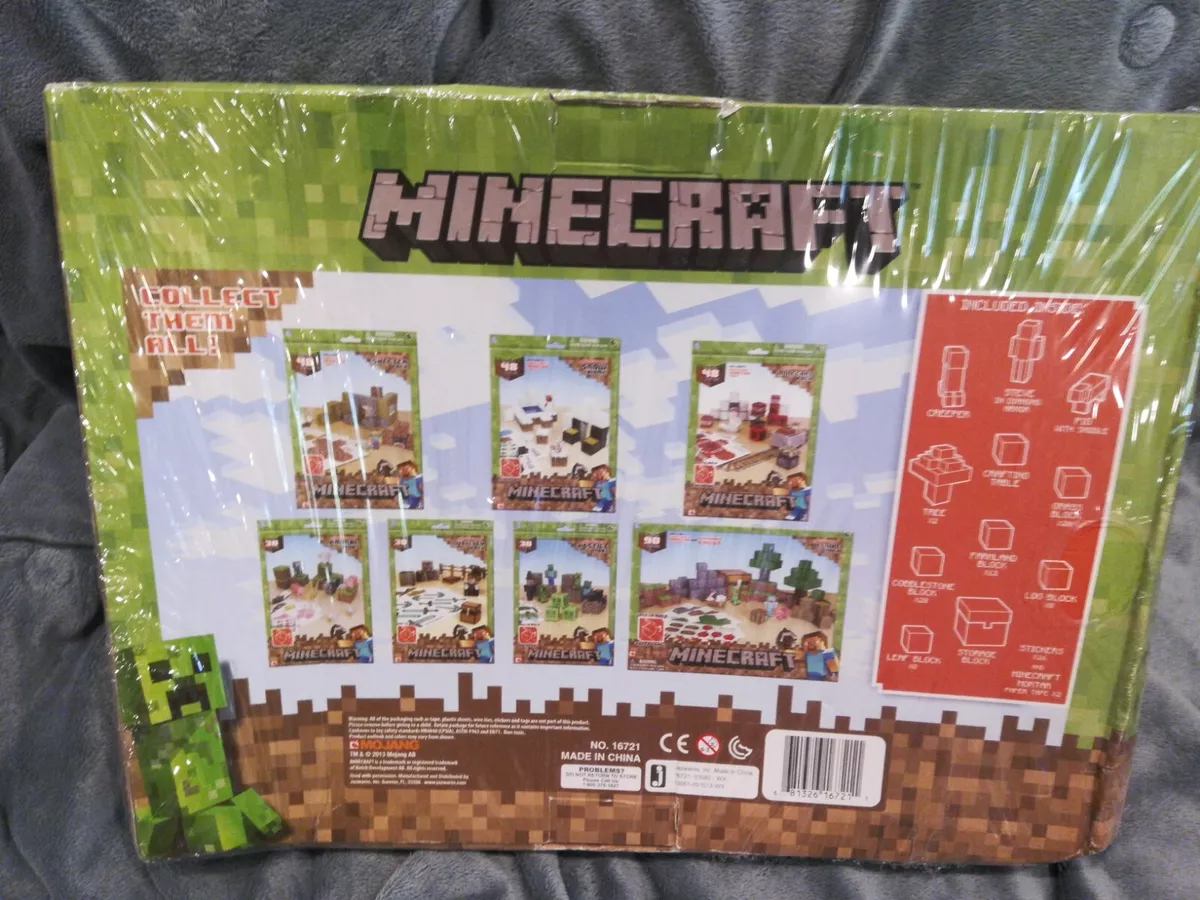 Minecraft Papercraft Overworld Deluxe Set 90-Piece Pack