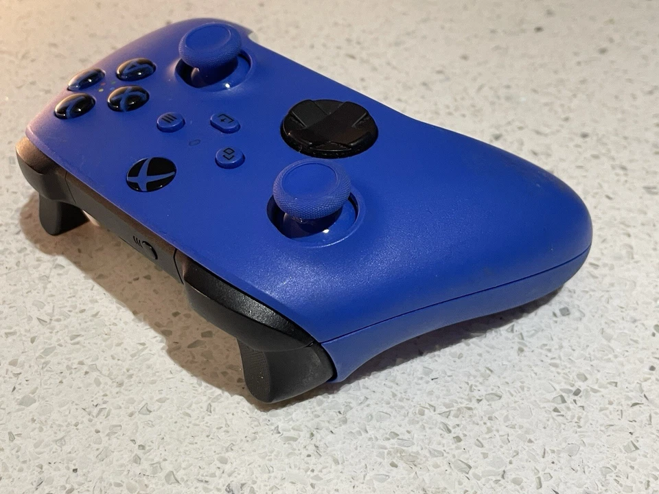 Genuine Microsoft XBOX 1914 Wireless Controller USB-C +Wired for Windows PC - Image 3 of 4