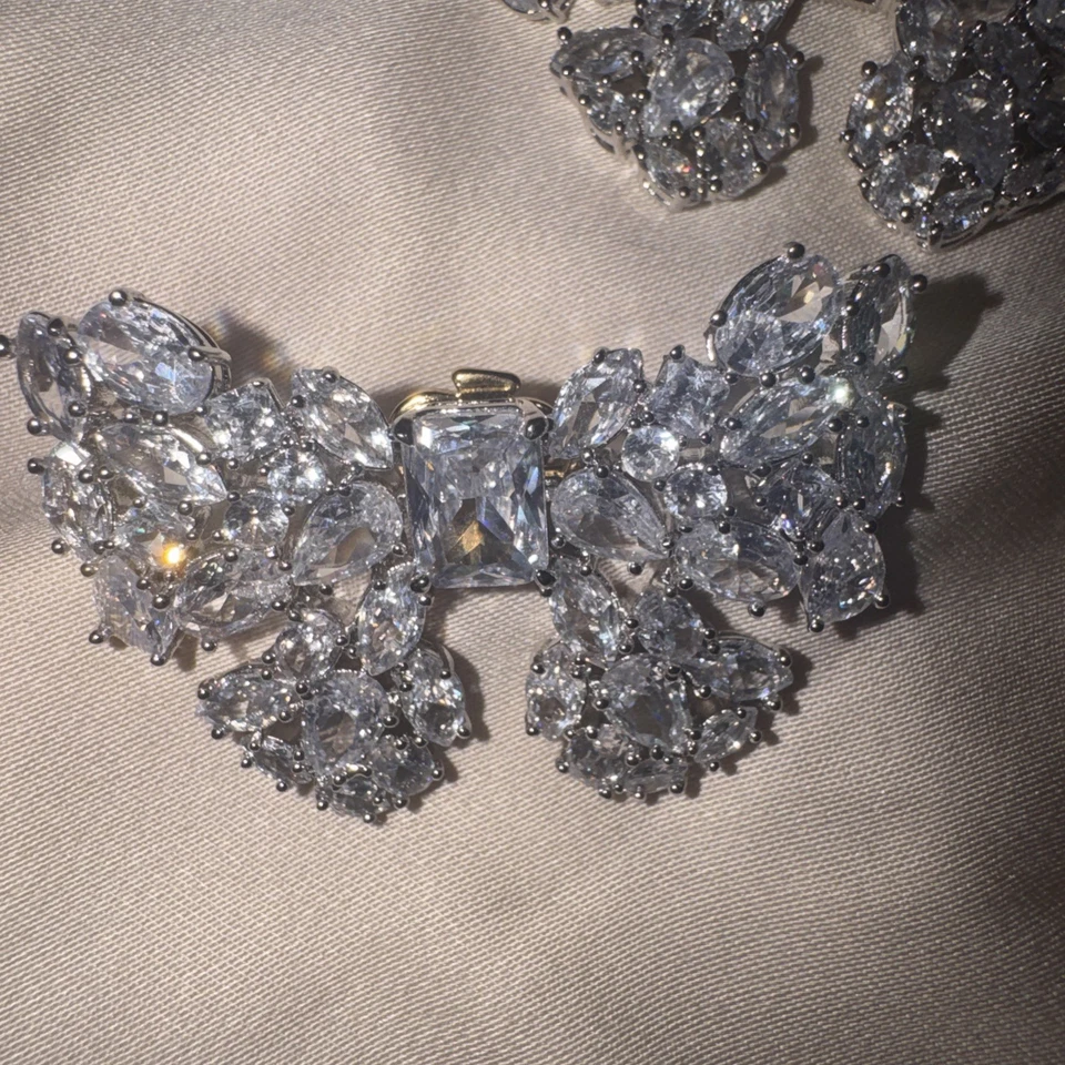 Kate Spade Bow Cubic Zirconia Jewelry Set With Bracelet And Earrings Pre-Owned - Image 4 of 4