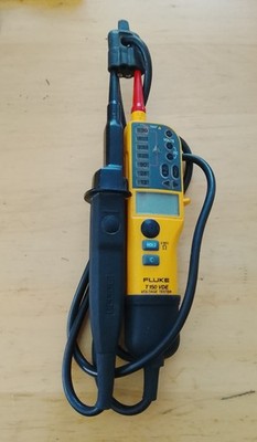 FLUKE T 150 VDE Voltage Tester TOP