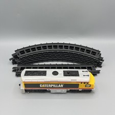 1988 Toy State TS0006-010610 CAT Locomotive and 8 Pieces of Train Track