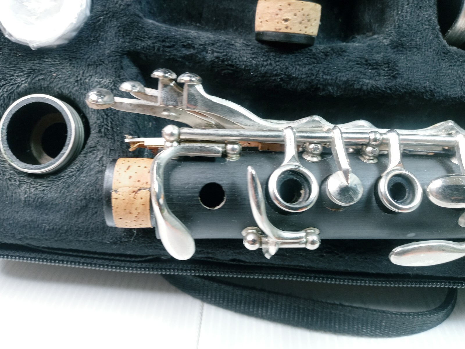 Rossetti Clarinet Wood Grain Black w/ Vandoren 5RV Mouthpiece & Case