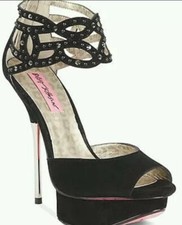Betsy Johnson Taalia Platform Pump Size 8 Suede Studded "NWB"