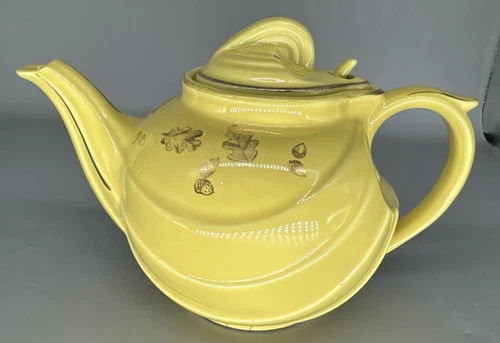 Vintage 1930s HALL Yellow Tea Pot w Gold Acorn Leaves 4- 6 Cup