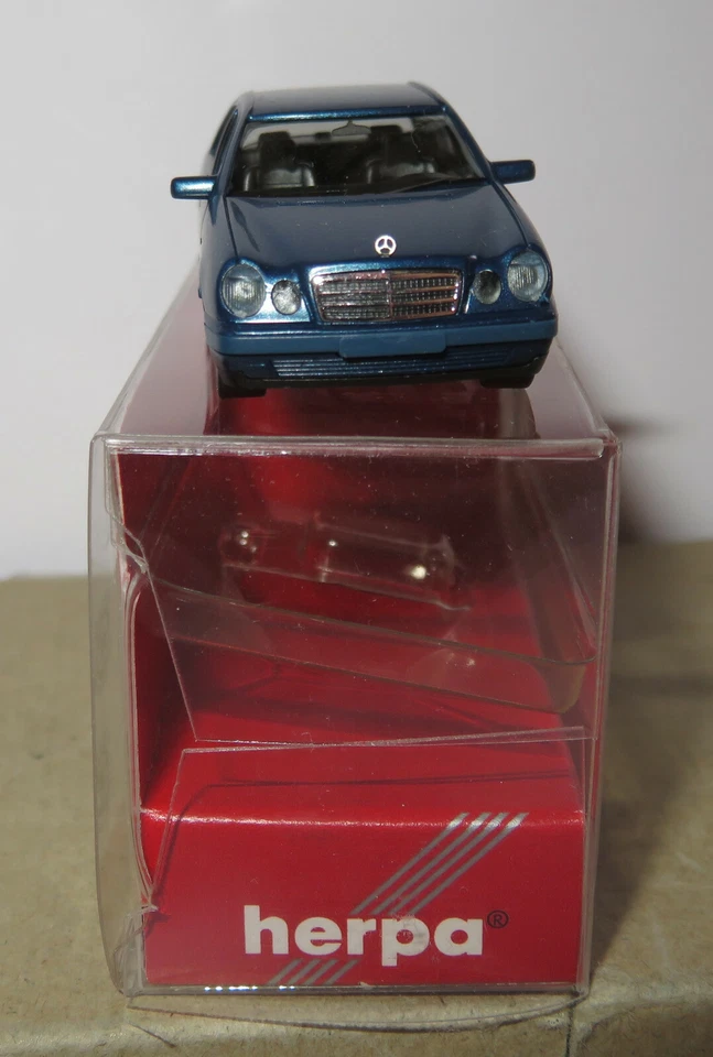 Micro Herpa Ho 1/87 Mercedes-benz MB E Classe 280 Blu Scuro Metallo #031813 Box - Immagine 2 di 4
