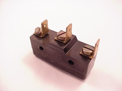 Honeywell Micro Switch BE-1R242-A46      Ships on the Same Day of the Purchase
