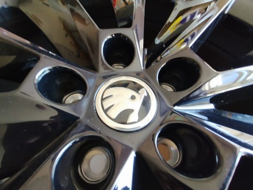 *1xNEU*original Skoda Superb III 3V Supernova gloss schwarz 8x19 ET44,3V0601025S - Bild 3 von 16