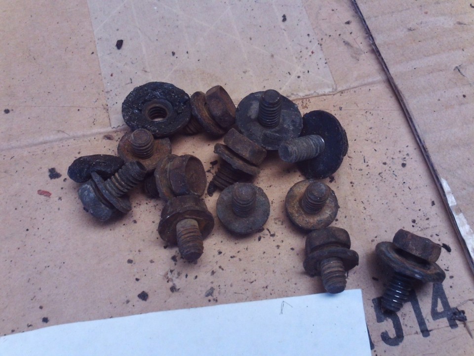 Purchase 1968-82 Corvette Original Seat Track Bolts In Buford, Georgia, United States, For US $8.00 - Foto 9