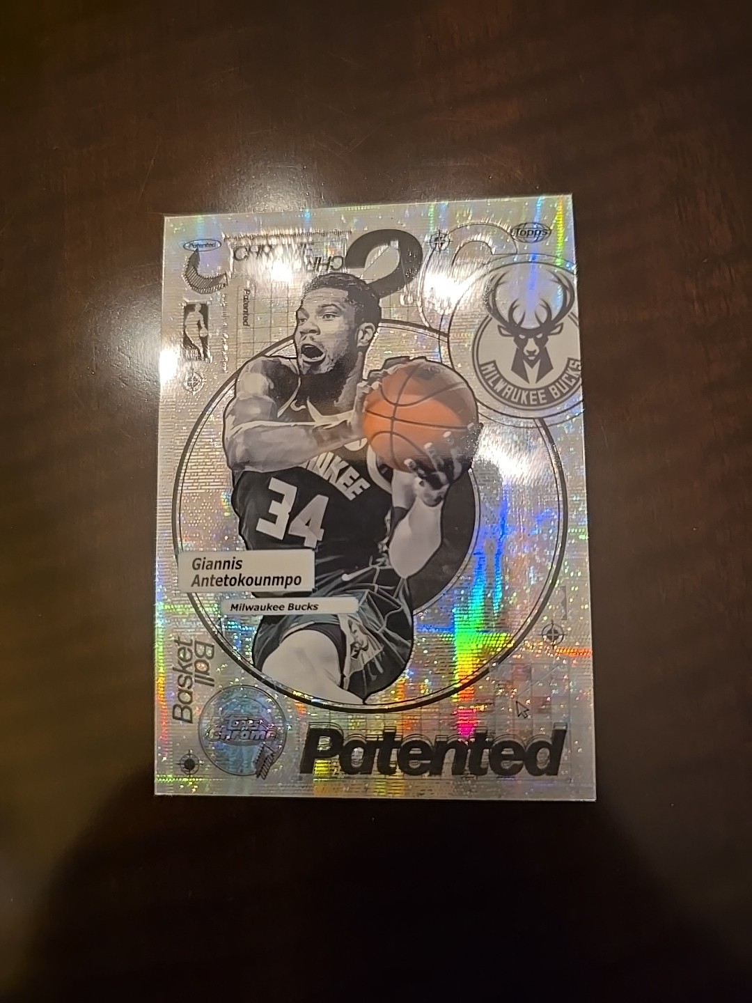 Giannis Antetokounmpo 2025 Topps Chrome Basketball Patented SSP Insert
