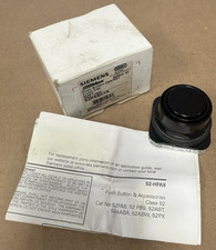 SIEMENS 52PX8A1A BLACK FLUSH CAP PUSH BUTTON OPPERATOR *NEW IN BOX*