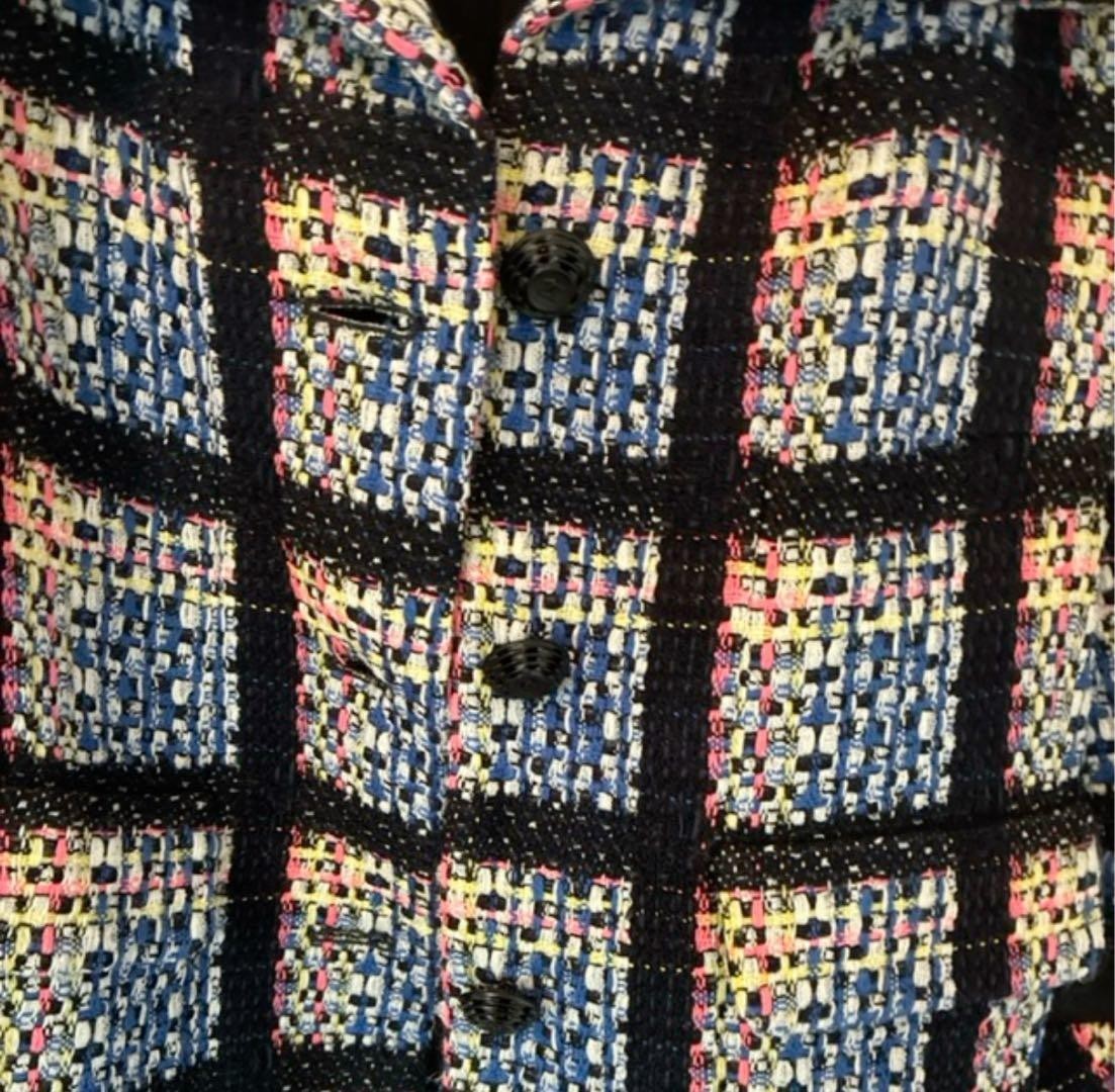 Authentic Elegant Chanel Jacket Crafted Multicolo… - image 9