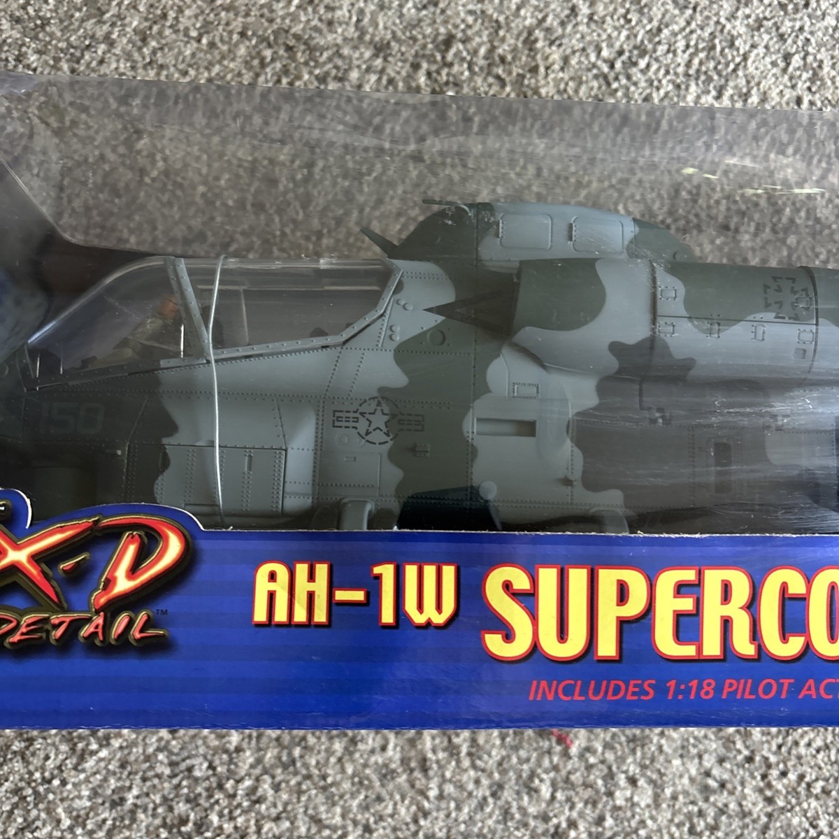 希少】AH-1W 1:18 SUPER COBRA センチュリートイズ AH-1 Super