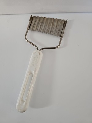Bonny Metal Edge Wavy Cheese Or Potato Cutter
