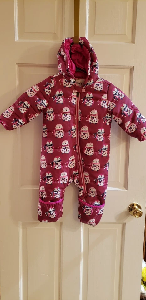 MINI PAQUETE DE INVIERNO HATLEY BEBÉ NIÑA PINGÜINOS DE PELUCHE TALLA 12-18m Foto 3 de 4