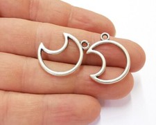 4 Pcs Moon Crescent Antique Silver Plated Charms jewelry Accessories G21808