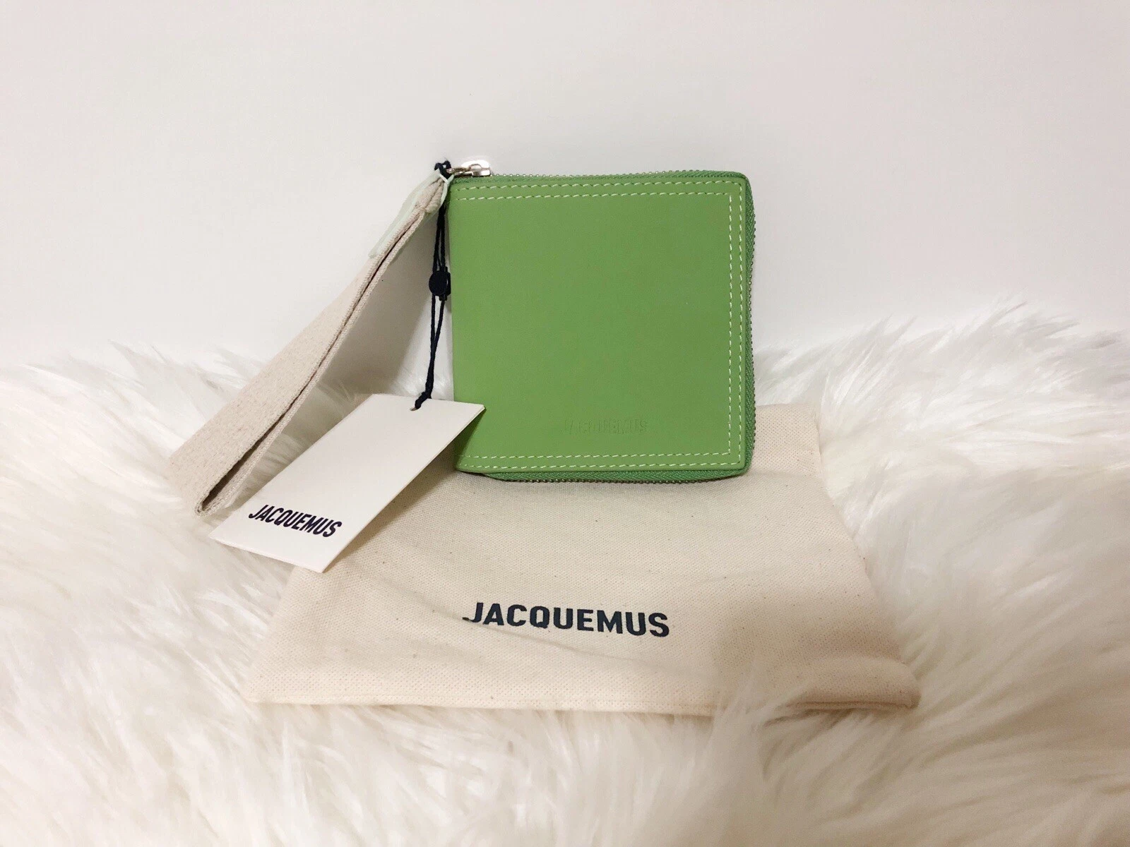 Jacquemus — Authentic Jacquemus Green Leather Le Le Carre Rond Wallet Card Holder Bag NWT