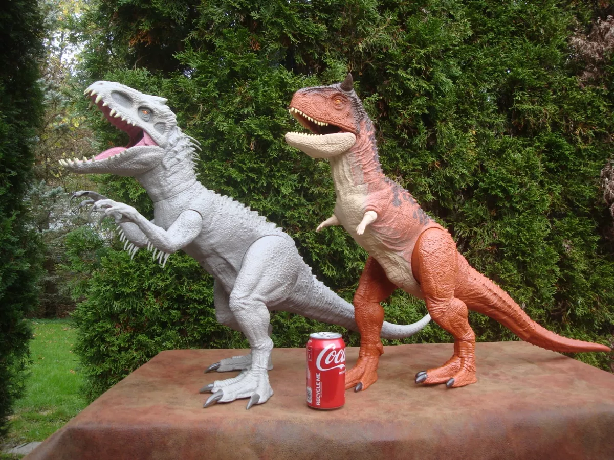 Jurassic World - - Jurassic World Camp Cretaceous Control 'N Conquer Carnotaurus Toro Dinosaur Action Figure With Attack Feature, Sounds And Accessories, Large Toy Gift