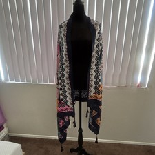 Women  s Multicolor Aztec Geometric Shawl/Wrap with Tasseled Accents