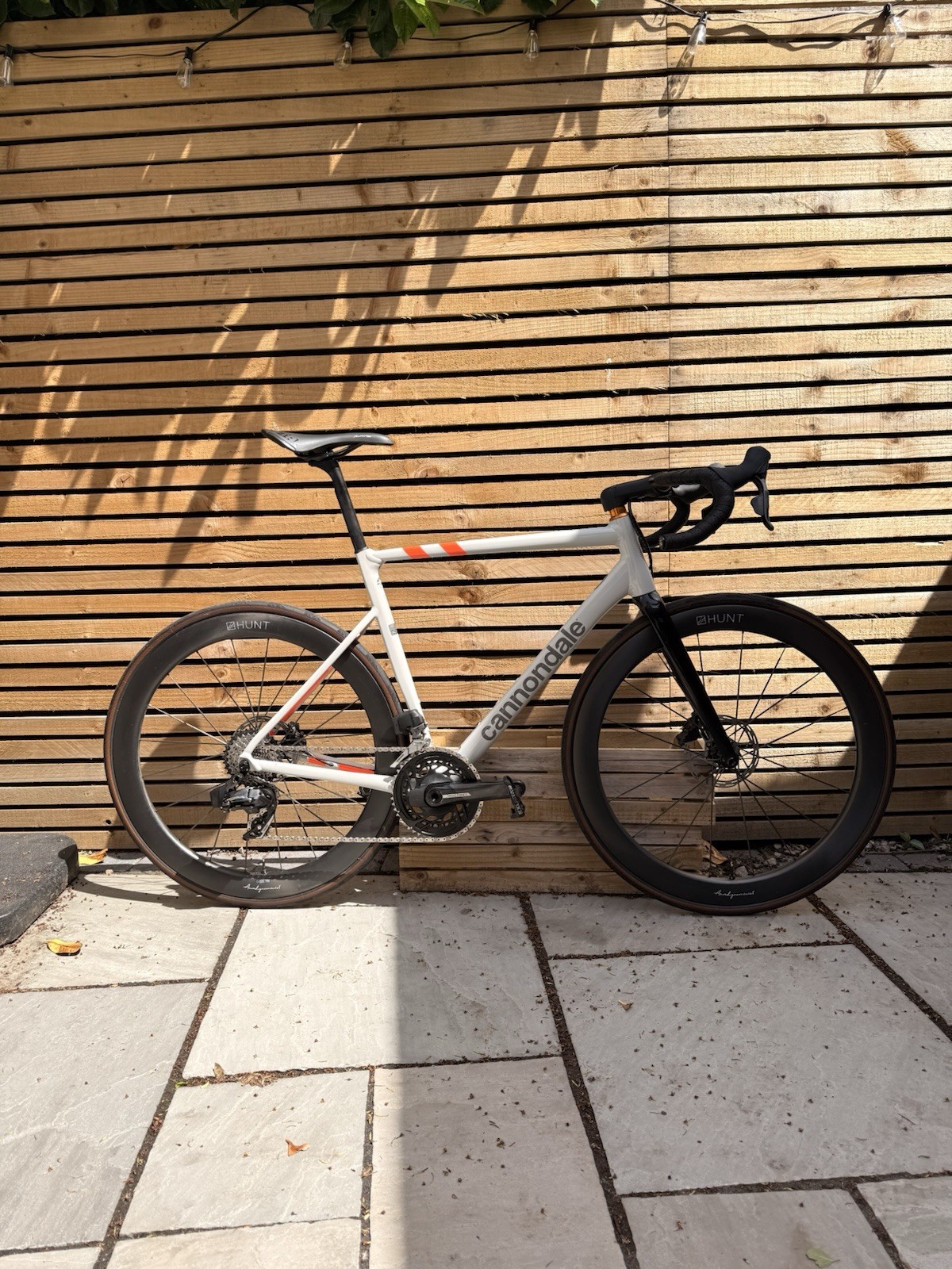 Cannondale Caad13 Size 56, 2025, SRAM force AXS D2. Power Meter. 54mm Hunt whls