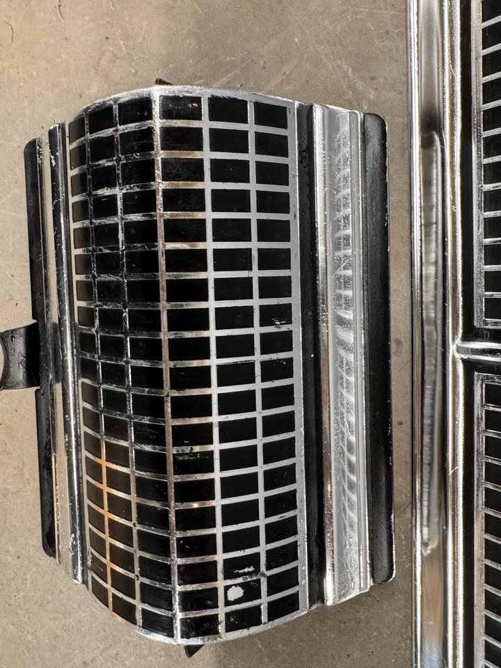 Mercury Comet 1964 maletero cala panel trasero moldura tapa de gas puerta moldura luz trasera OEM Foto 3 de 4