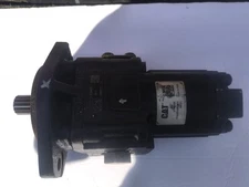 373-8426: TWO SECTION GEAR PUMP Cat SD STEER Free Shipping  New Take Off 3738426