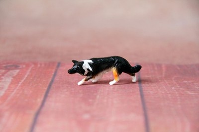 Breyer Stablemate BORDER COLLIE Tricolor Herding Dog from Deluxe Animal Hospital
