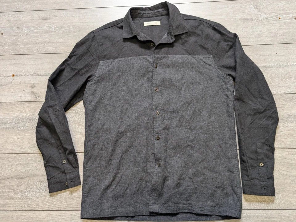 Camisa de liebre Kestin grande para hombre Foto 2 de 4