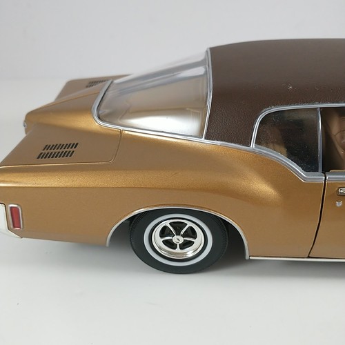 Road Signature 1971 Buick Riviera GS (Damaged) - Picture 13 of 21