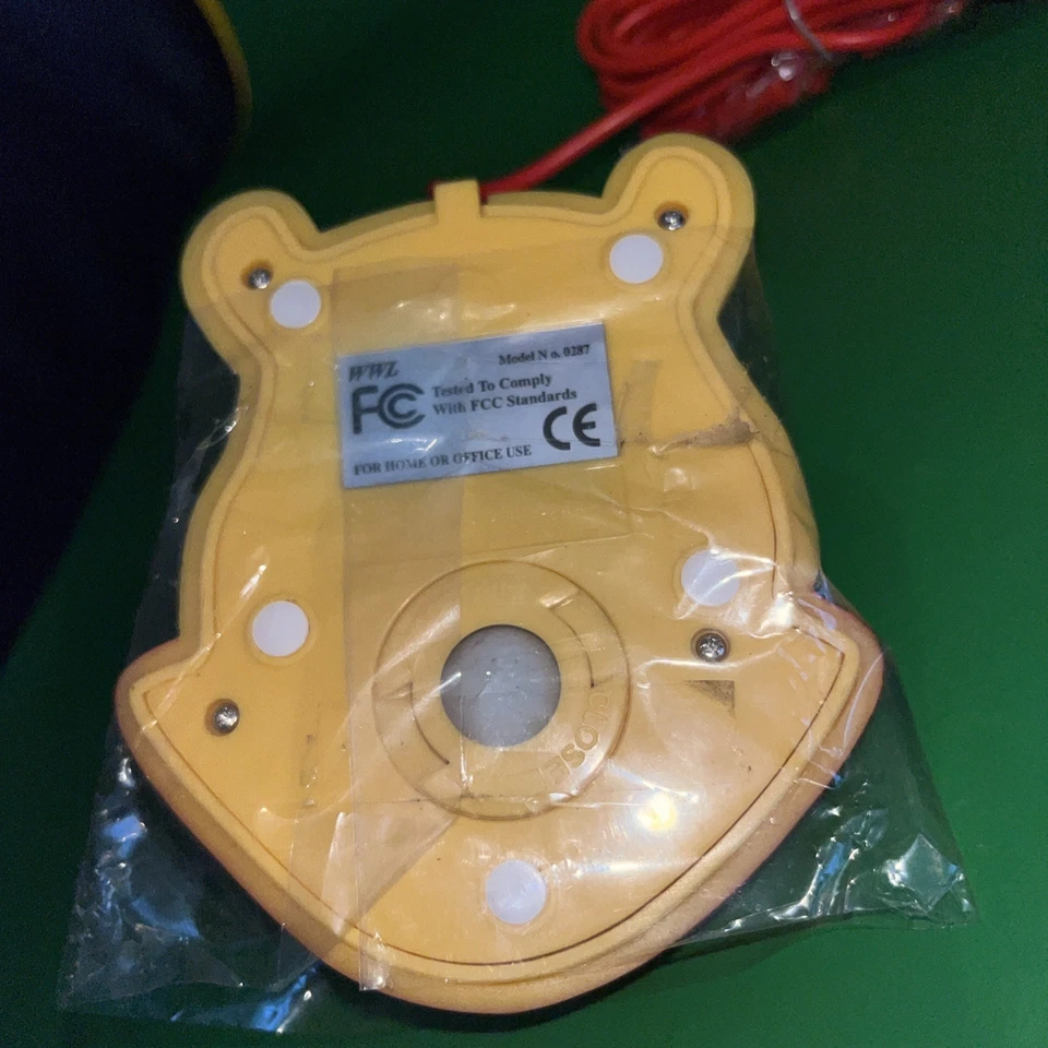 Vintage Walt Disney Winnie-the-Pooh Computer Mouse 1998 Model No. 0287 - Image 4 of 4