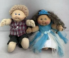 Lot 2 Cabbage Patch Kids Dolls Xavier Roberts Hasbro Boy & Holiday Girl READ