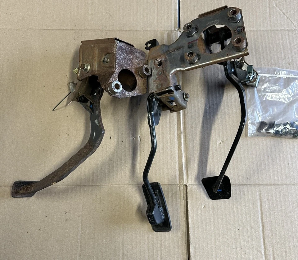 1992-1995 Honda Civic Manual Transmission Clutch Pedal Assembly Set OEM HONDA - Image 4 of 4