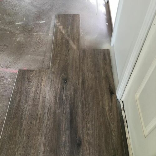 Black Oak HYBRID CLICK LUXURY VINYL COMMERCIAL FLOORING WATER PROOF EASY DIY - Picture 7 of 12