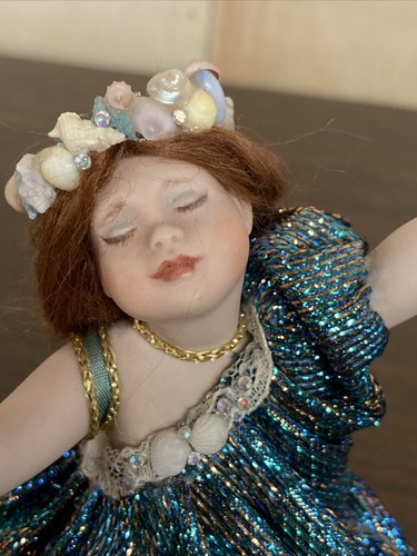 BEAUTIFUL OOAK BABY FAIRY ON CLAM SHELL ~SIGNED ~MSRP 699.99 - Picture 2 of 11