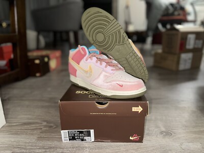 Social Status X Nike Dunk Mid Free Lunch Strawberry Milk  display picture 2