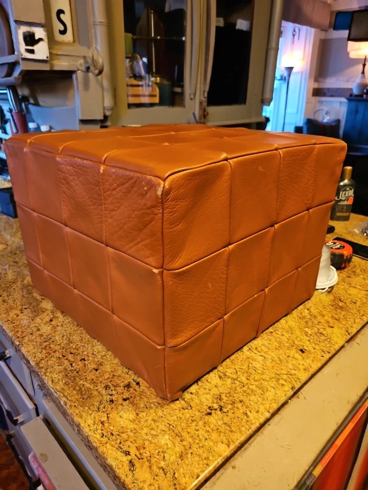 Cubo otomano vintage MCM PATCHWORK CUERO 16x16x12 Dinamarca Foto 2 de 4
