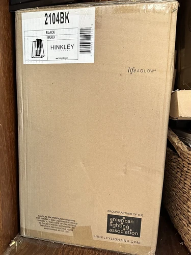 Hinkley Walker Medium Wall Mount Lantern Sconce (Outdoor/Exterior) - Picture 5 of 5