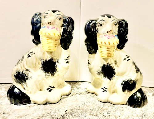 Pair of Vintage Staffordshire Spaniel Dogs with Flower Basket Figurine 7.5 x 5.5