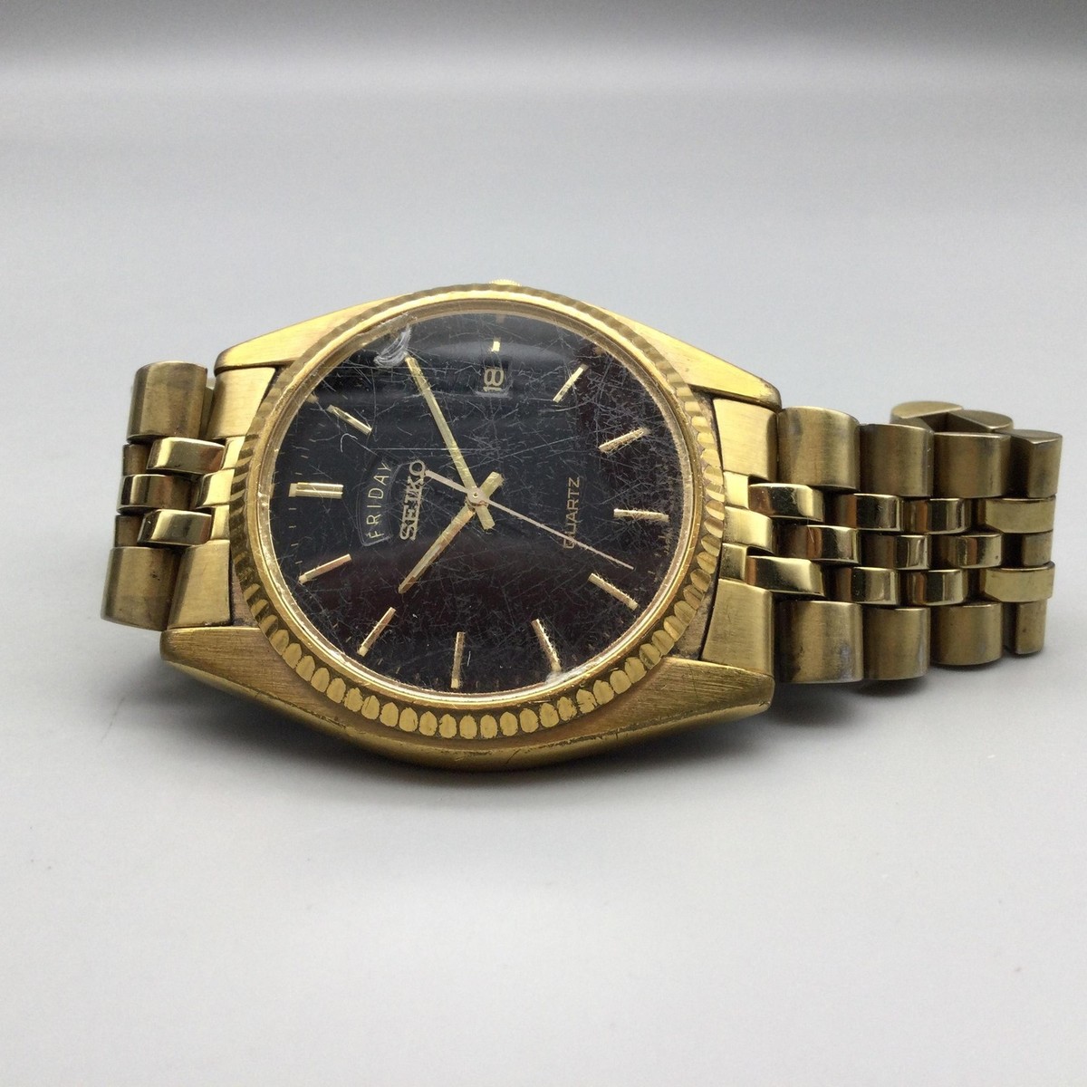 Vintage Seiko 7N43-8111 Watch Mens 36mm Gold Tone Black Day Date