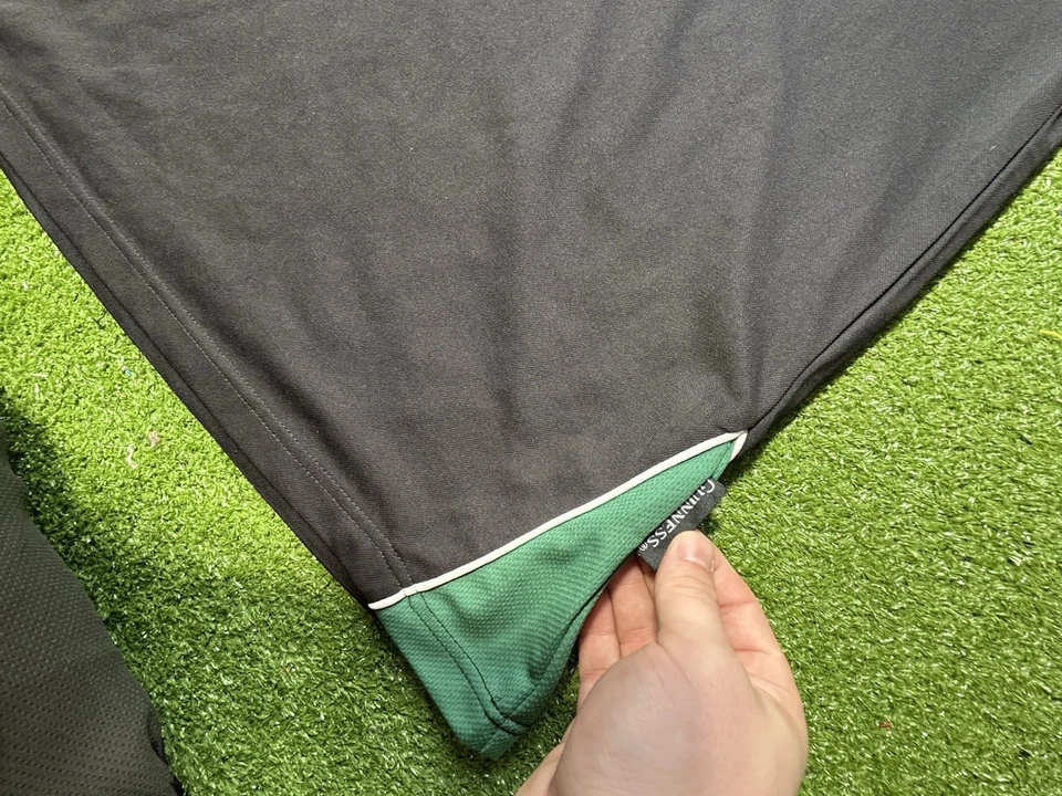 Camisa polo de rugby de manga corta Guinness para hombre talla grande negra Foto 2 de 4