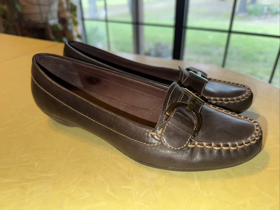Женские мокасины Andiamo размер США 7 без застежек коричневые кожаные с пряжкой - Изображение 3 из 4