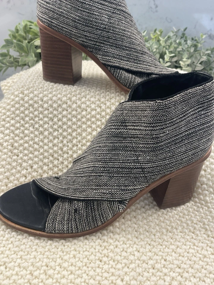 MATT BERNSON Jette Black & White Open Toe High Heel Booties Womens Sz 8 - Image 2 of 4