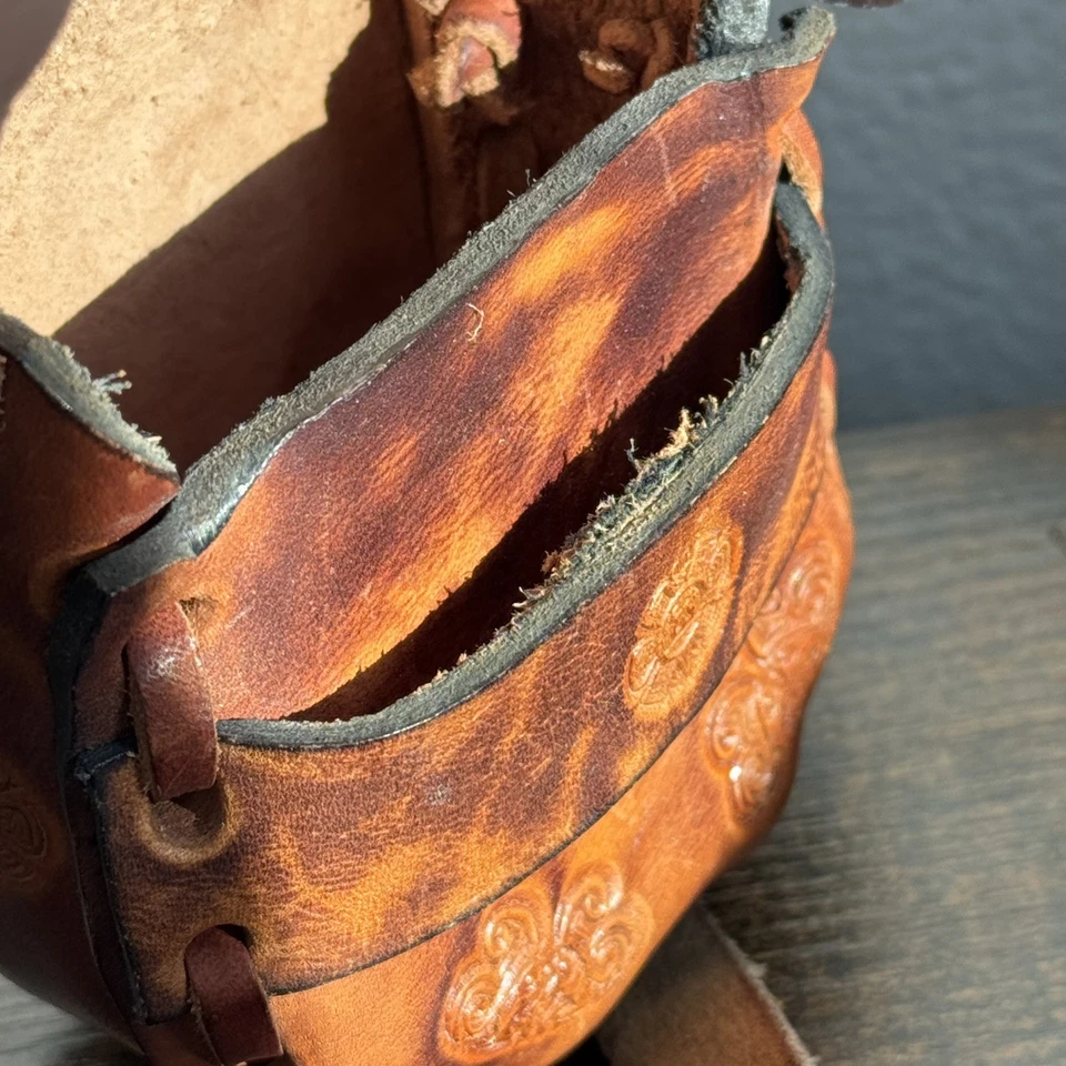 Bolso de hombro pequeño de cuero genuino hecho a mano estilo celta/vintage marrón Foto 4 de 4