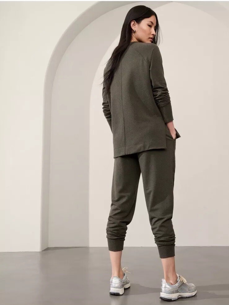 NWT Athleta Coaster Luxe Recover Sweatshirt Soft XS Aspen Olive