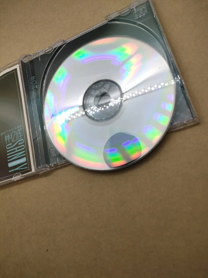 CD Sandy Lam Foto 4 de 4