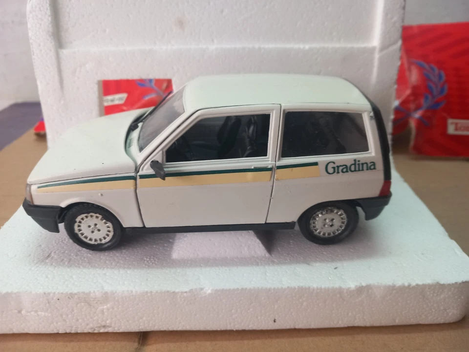 Autobianchi Y 10  Polistil 1/25 SCATOLA ROVINATA - Immagine 4 di 4