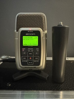 Zoom H2 Handy Digital Recorder MP3/WAV Portable W/ 2GB SD Card - Tested, Works!