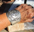 Vintage Native American Hopi sunface sterling silver cuff bracelet 87.7 gr